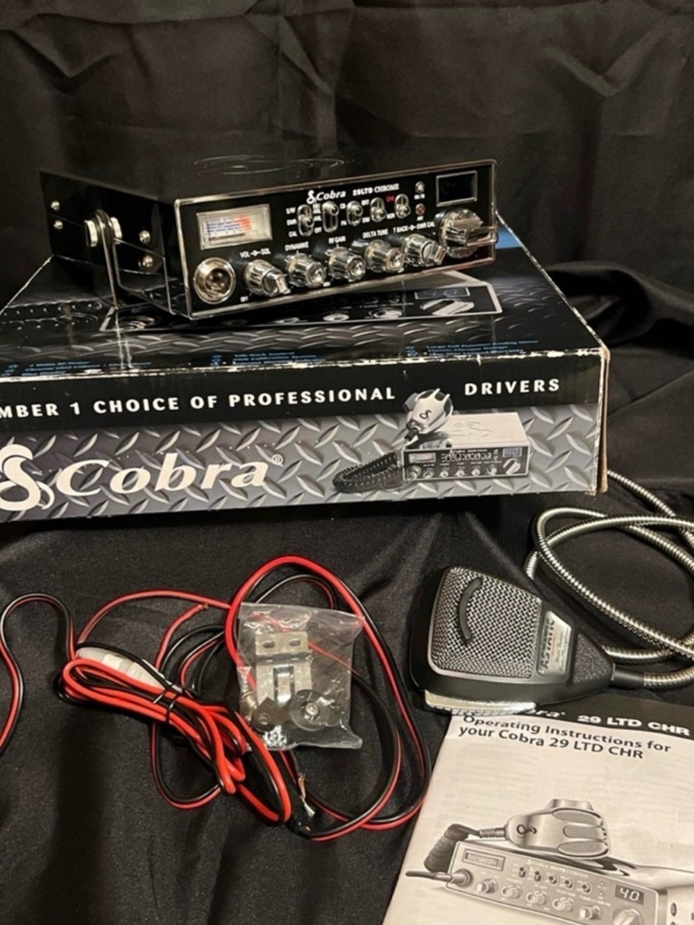 Cobra 29 LTD Chrome Professional CB Radio with Microphone - Picture 9 of 14